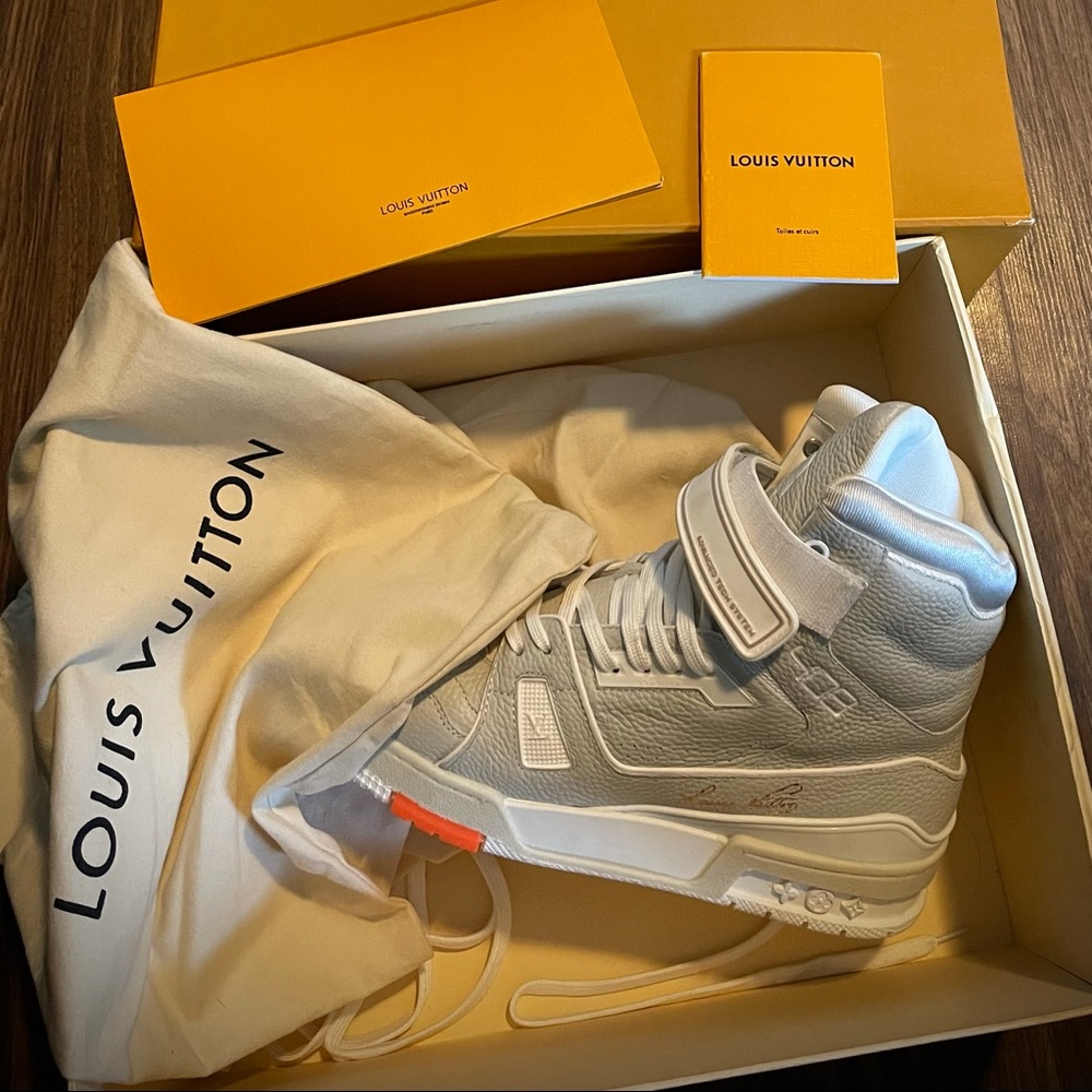 Louis Vuitton 408 sneakers cream white and orange